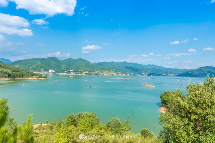 尤溪位于福建省的地理中心,从尤溪县城向西南方向50公里有一座闽湖,在