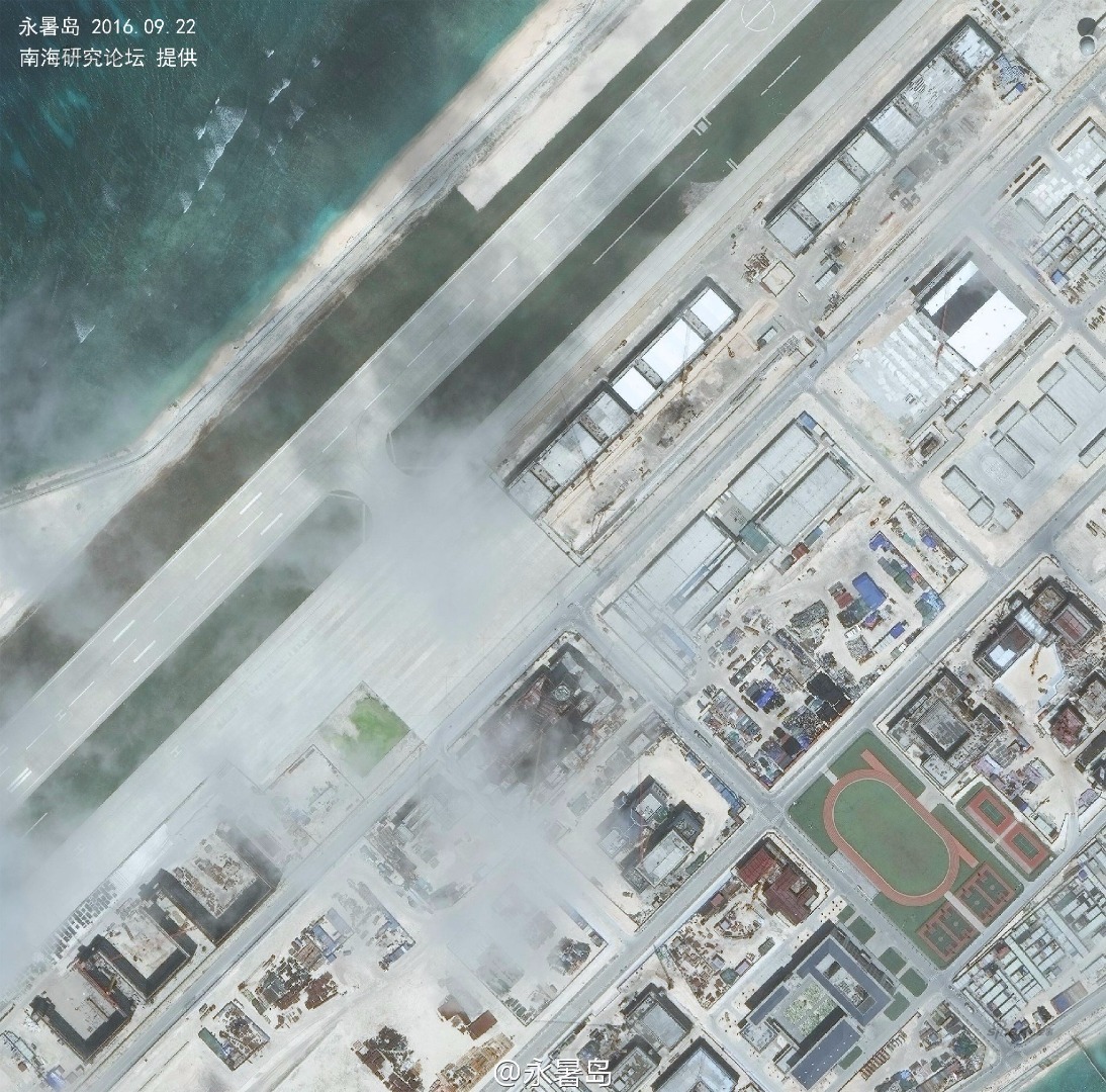 永暑礁与渚碧礁最新卫星照。