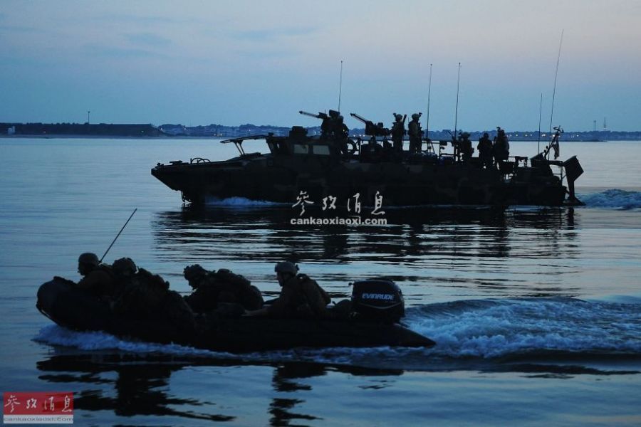 美军内河武装快艇强悍火力完爆游击队