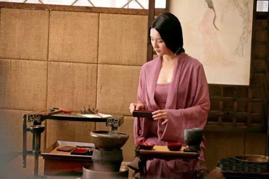 纤小闲:体寒湿气重,喝什么茶可以去湿气?这喝