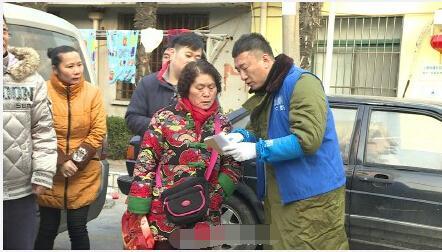 张艺兴镜头少剪辑混乱花字丑,极限挑战得意忘