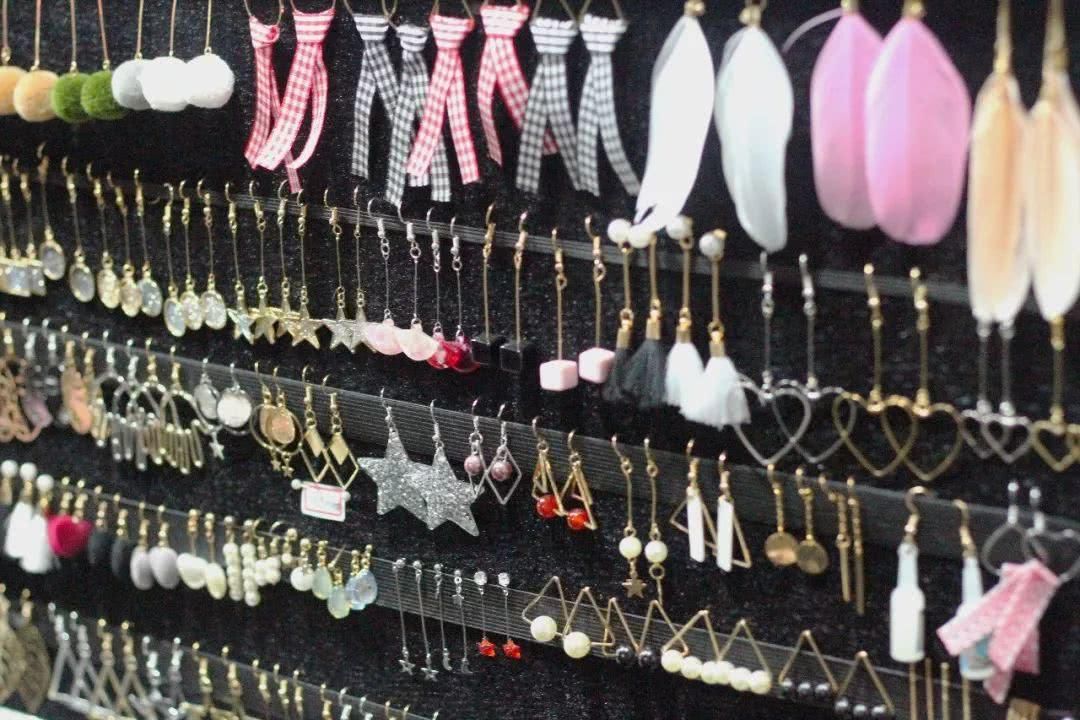 淄博最牛X的夜市!小龙虾麻辣串烧烤野馄饨…一