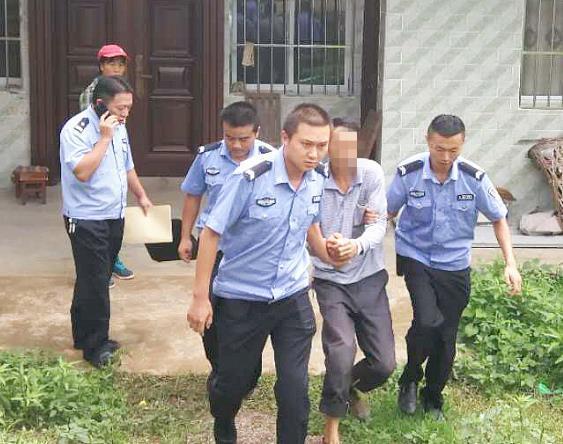 会泽一老赖躲猫猫抗拒执行被法院拘留