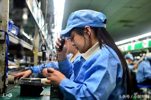 富士康为什么给中介1800招人,却不给工人加2