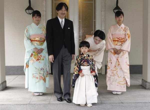 揭秘:现在日本年轻人是怎么看待日本天皇的?