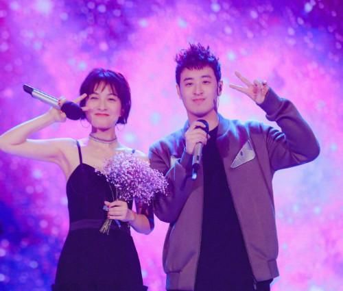 潘玮柏直播台湾腔被吴昕东北腔带偏,合体暗