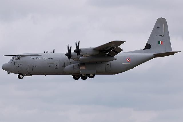 印度左右逢源大肆购买军火 成南亚第一强国 有