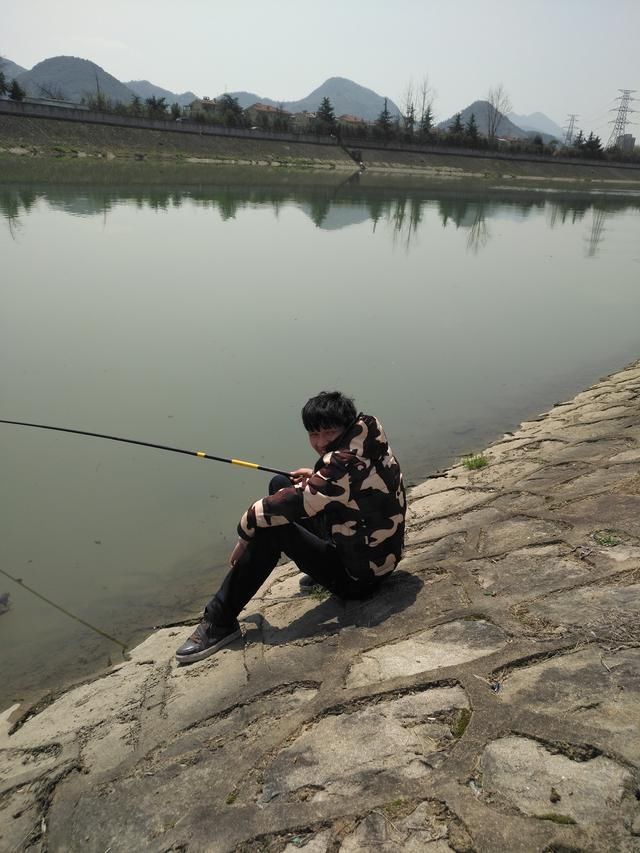 钓鱼打窝料的经典配方,鲫鱼鲤鱼吃钩最欢