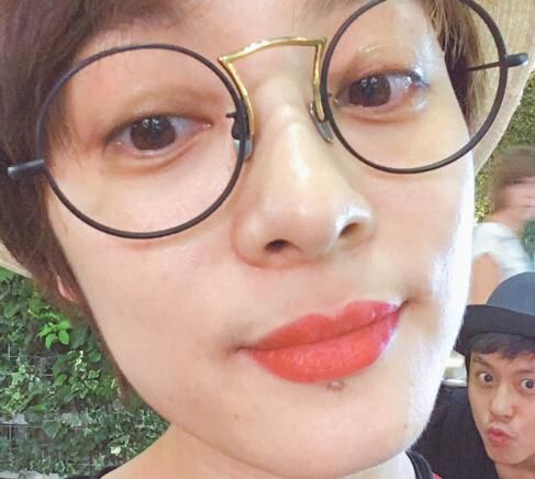 孙俪晒出邓超整容前后对比照?脸部的变化太明