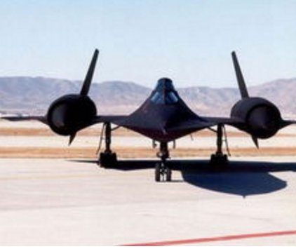 直击全球飞行速度最快的飞机,飞行员需穿航天