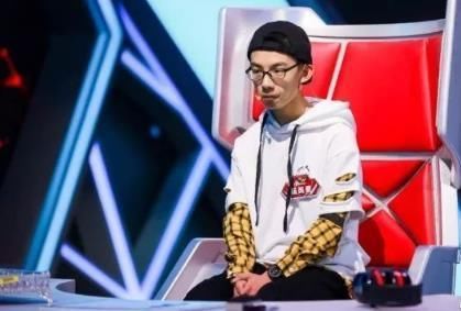 杭州少年惊艳最强大脑 赛后卧室成亲友参观景