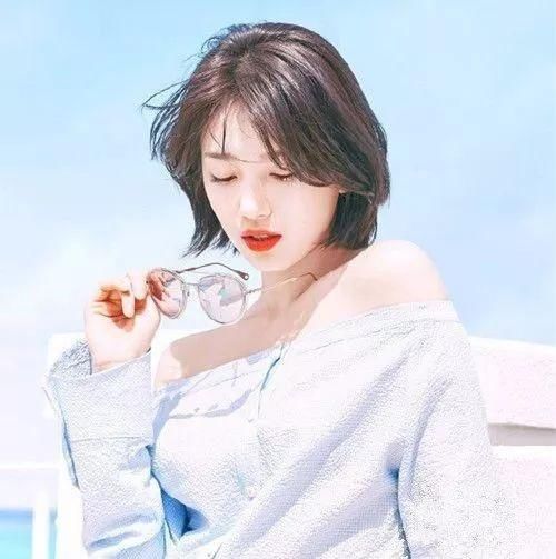 2018年流行羊毛卷和耳坠短发,快剪起来!