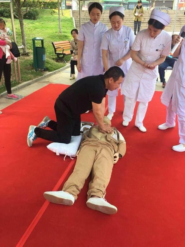 湖北省中山医院阳逻院区开展大型义诊、急救知