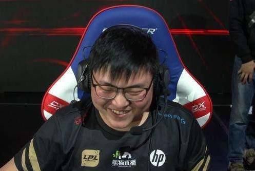 我UZI就算输了比赛,也绝不玩ADC以外的英雄,