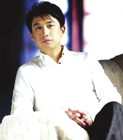 黄磊自爆多年不唱歌原因,8字谢娜何炅哭成泪人