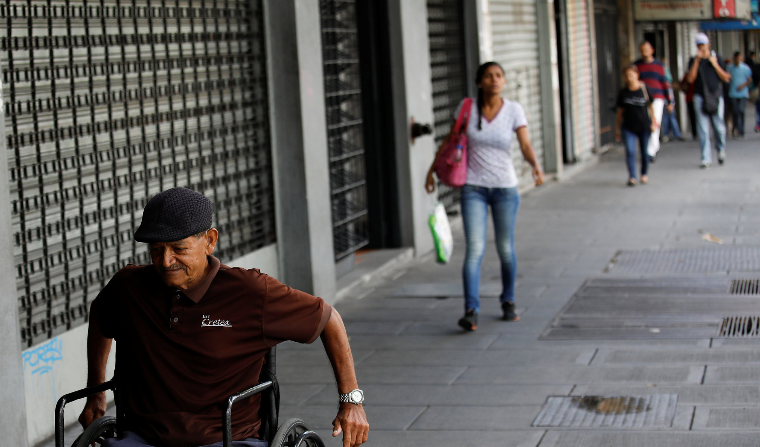 委内瑞拉启动货币改革 商铺纷纷关门歇业