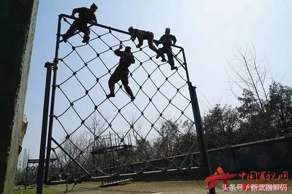 被国防部受誉的硬骨头六连完成换防