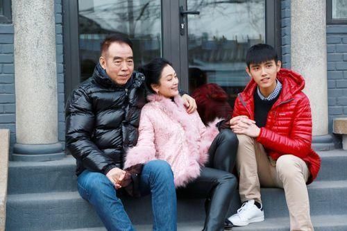 本以为陈红基因很强大,看了年轻时的陈凯歌才