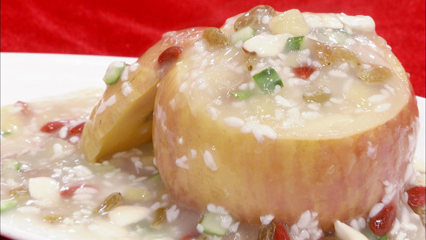 《养生厨房》酒酿蒸苹果 《养生厨房》酒酿蒸苹果