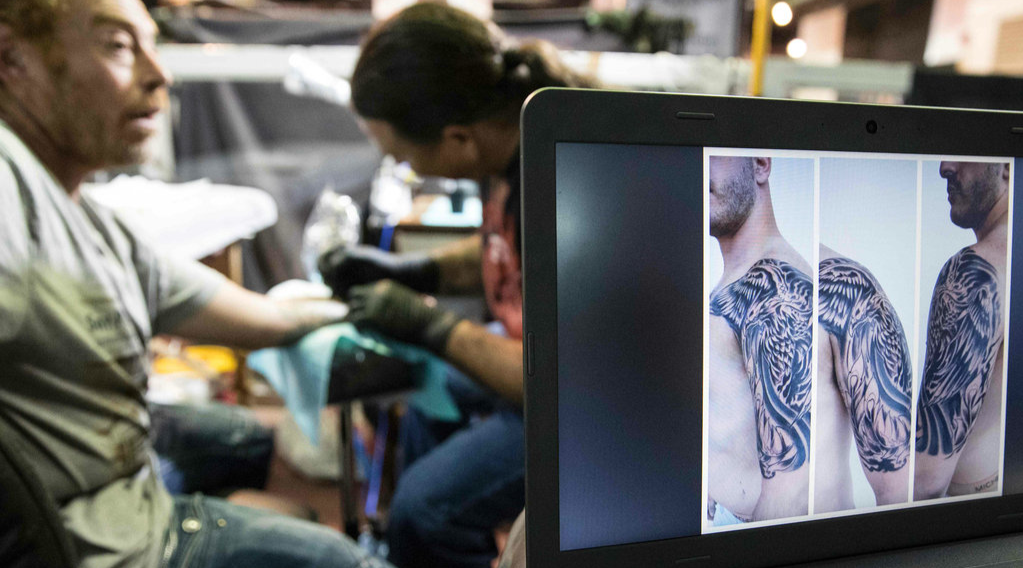 以色列举行纹身大会 穿刺艺术令人瞠目