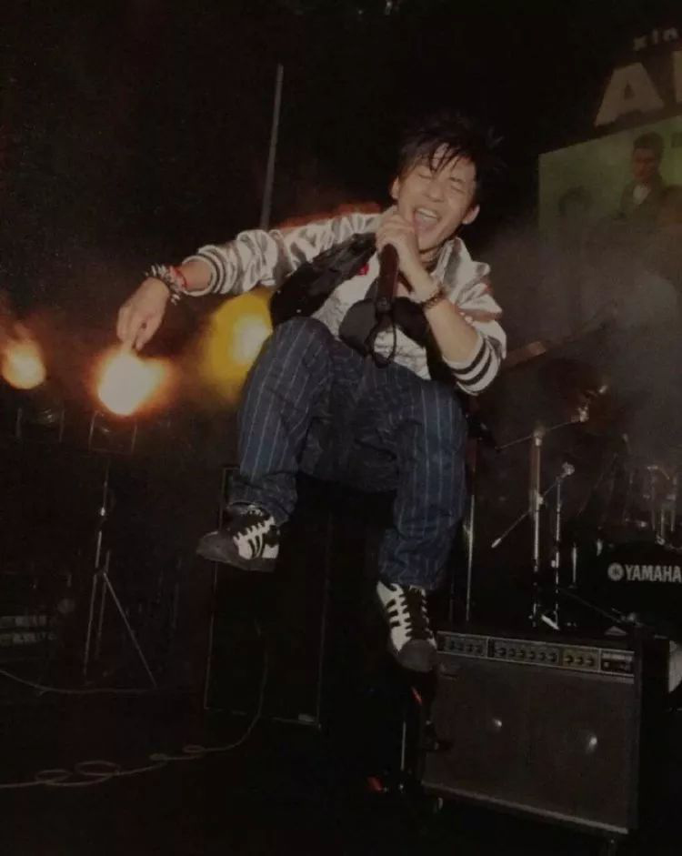 护的小树苗,如今却在综艺里演小丑,大张伟你