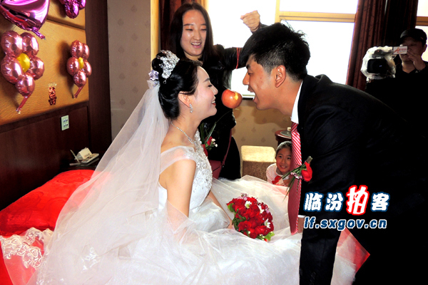 临汾拍客:襄汾:为爱情结婚竟不收彩礼