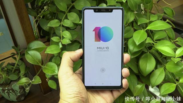 小米8SE热度超iPhoneSE!为什么都选它
