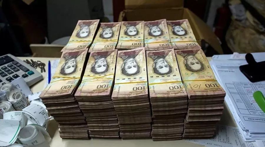 通货膨胀现在如此严重,如果委内瑞拉人提前买