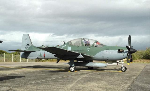 世界上仅存的螺旋桨战斗机,出色的表现让使用