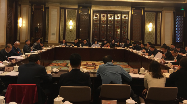 北京团代表审议政府工作报告 这些话题受关注……