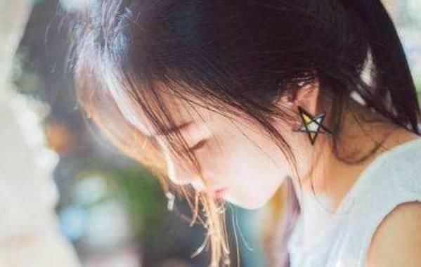 前夫的生日,我发去祝福的短信,对方速回8个字