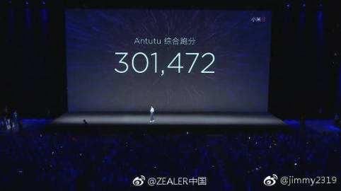 后置1200+1200万摄像头小米8 比荣耀play后置