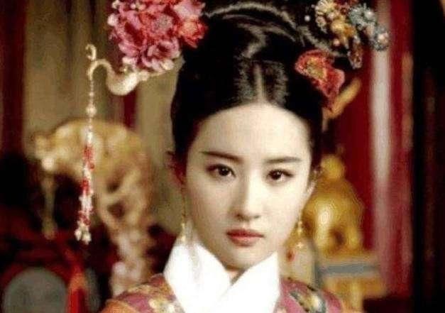 刘亦菲的清宫剧扮相一出,女明星都沉默了,美到