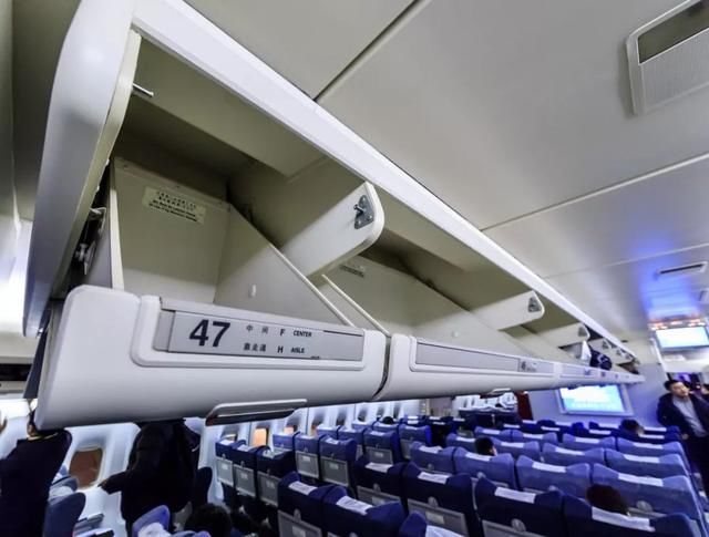 平壤飞往新加坡的中国专机,里面长啥样?