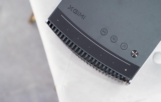 看世界杯用什么?极米无屏电视H2 Slim高清大屏