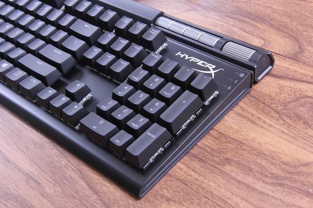 键盘插U盘?调音量?自定义快捷键?除了贵点这