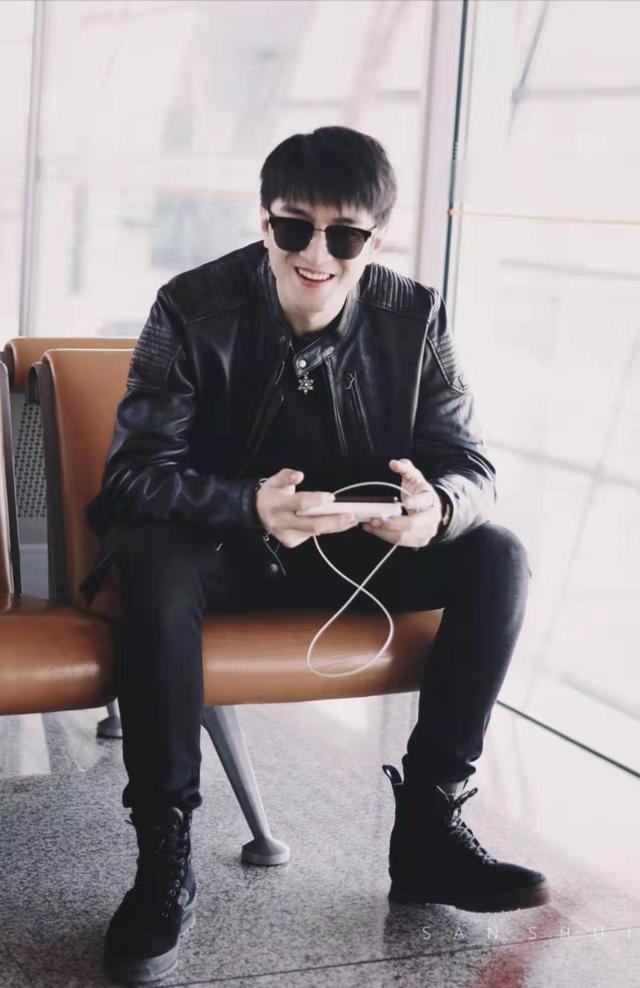 t01b7547b49ead60236.jpg?size=640x988