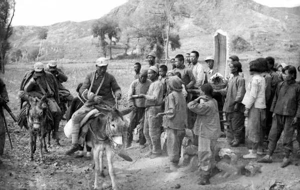 白求恩大夫遗嘱:照相机给沙飞