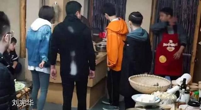 刘宪华粉丝第三次手撕黄磊,这一次的理由,是不