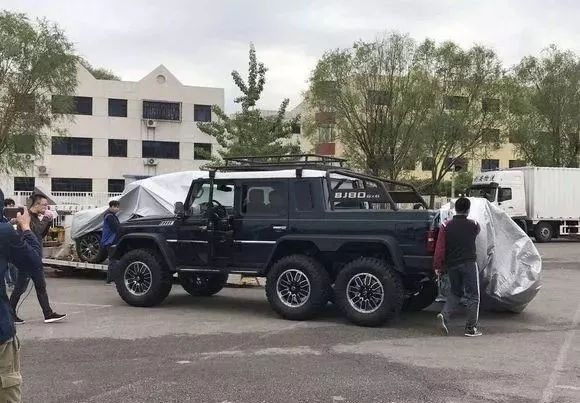 2018北京车展探馆:北汽BJ80 6X6特别版 果然