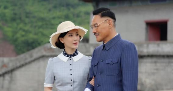 一代枭雄:迫害何辅堂的叛徒究竟是谁,是黑娃,是