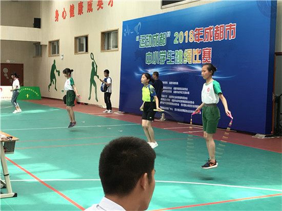 万春小学跳绳队首次代表学校参加跳绳比赛
