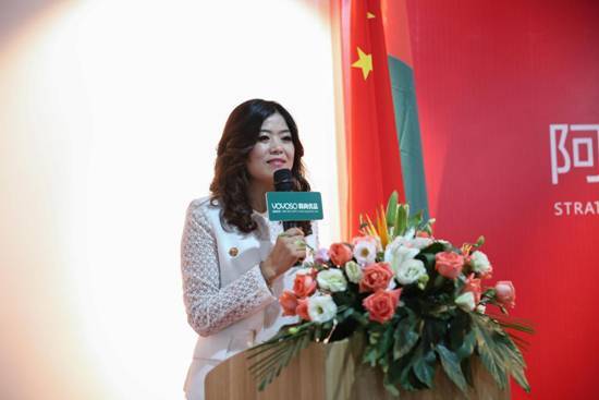 (图片注释:yoyoso韩尚优品董事长马欢女士讲话)
