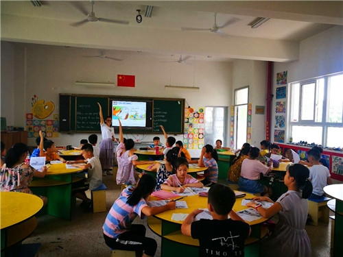 飞云中心小学2018年暑期少年宫活动精彩纷呈