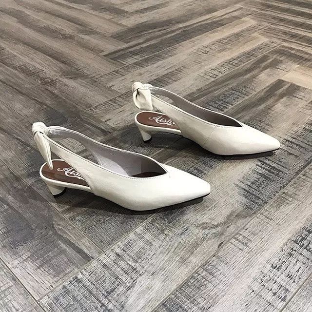 脚宽竟也能穿高圆圆周冬雨的一字带凉鞋,那脚