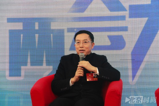 全国政协委员暗访假货窝点 建议制假直接入刑 全国政协委员暗访假货窝点 建议制假直接入刑