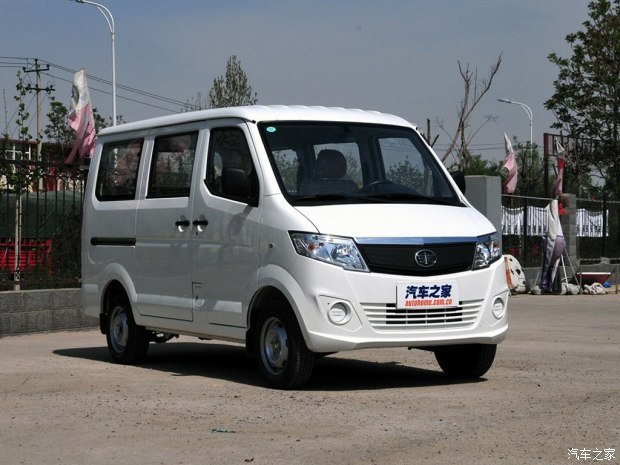 49万起,其中一汽佳宝v77更加受欢迎;同年12月,佳宝v77车型新增1.