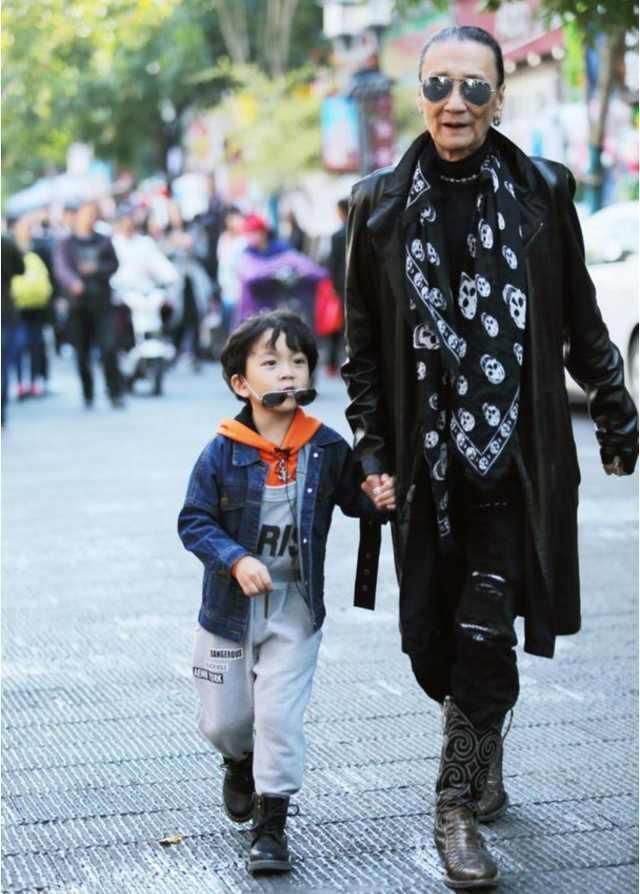 谢贤的已经立好遗嘱,留大部分遗产给张柏芝母