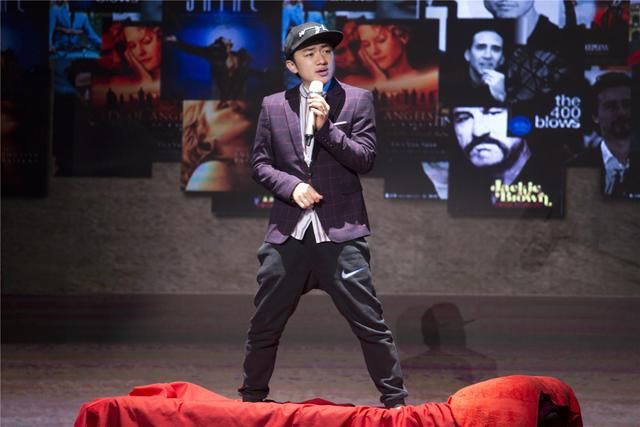 王祖蓝快手直播首秀,遭各大网红公屏打字挑理