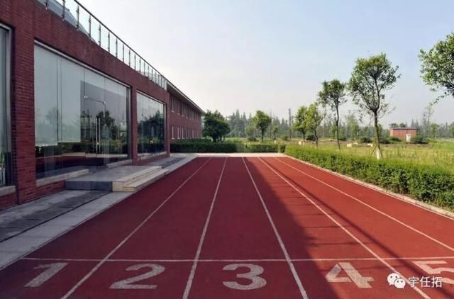 想踢职业足球吗?魏群在精英试训营,助攻你的梦